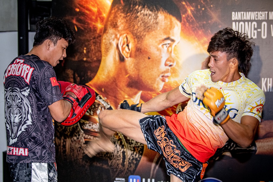 ONE Championship: Edge Of Greatness Nong-O Gaiyanghadao bảo vệ thành công đai vô địch